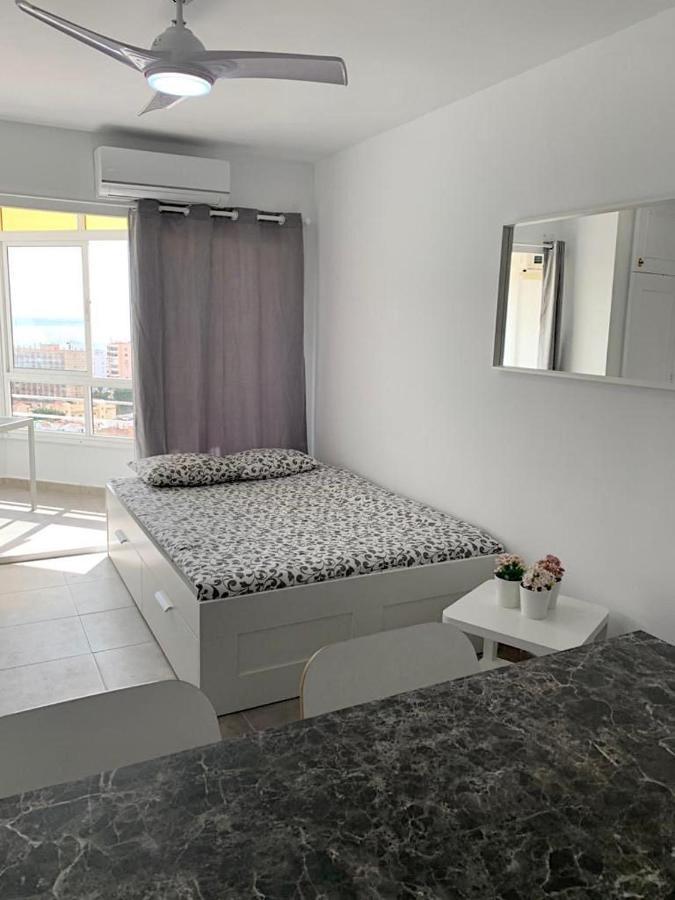 Appartement Studio With Sea Views In Torremolinos Extérieur photo
